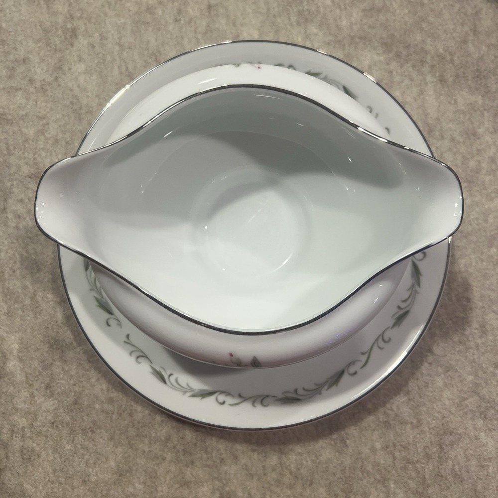 Japan vintage China‎ romance diamond pattern gravy boat. EUC